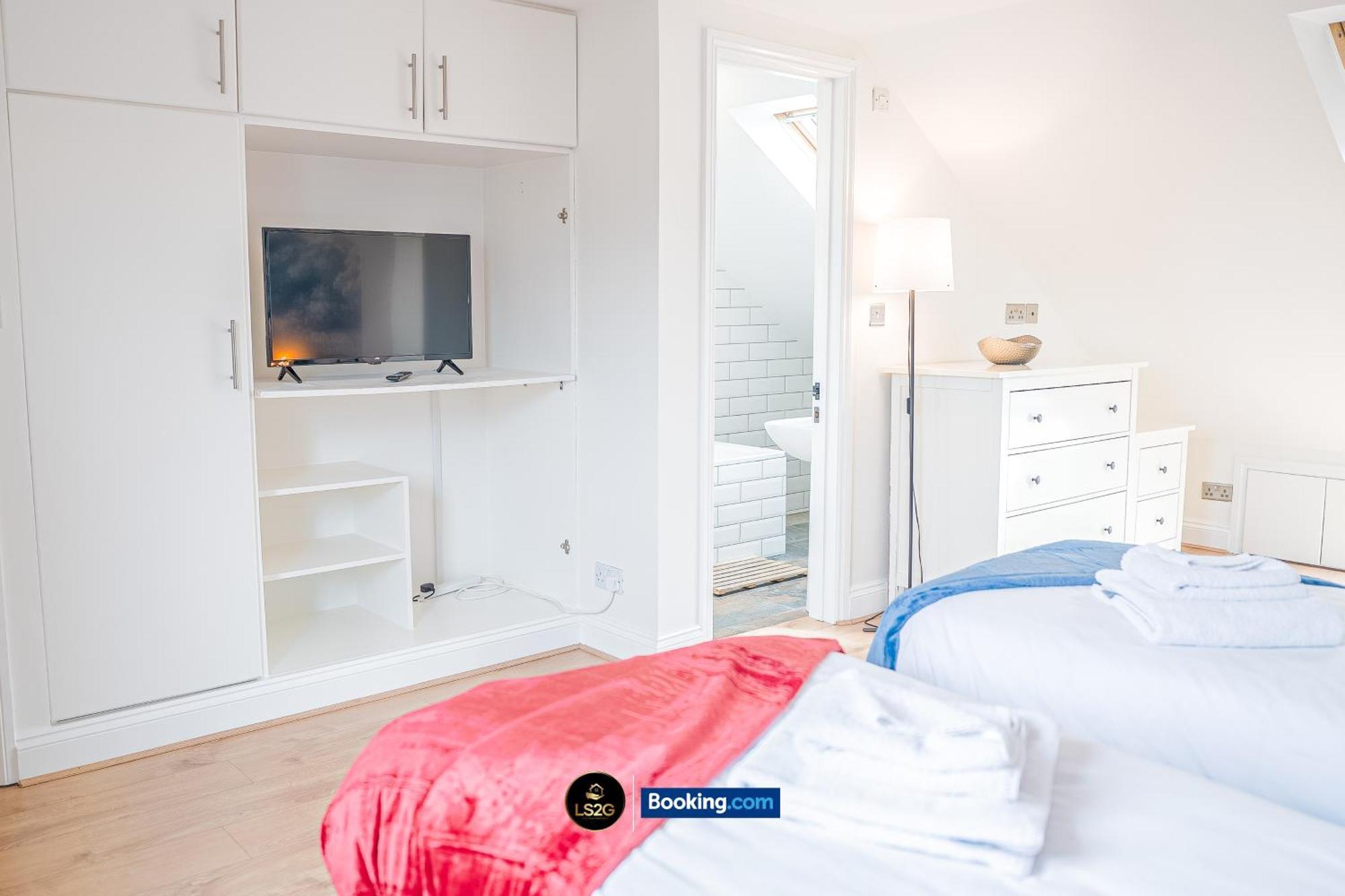 Stunning House By Ls2G Short Lets & Serviced Accommodation Greater London With Free Wifi Экстерьер фото