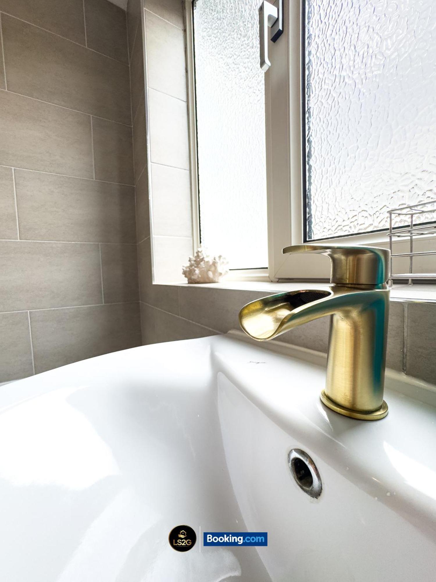 Stunning House By Ls2G Short Lets & Serviced Accommodation Greater London With Free Wifi Экстерьер фото